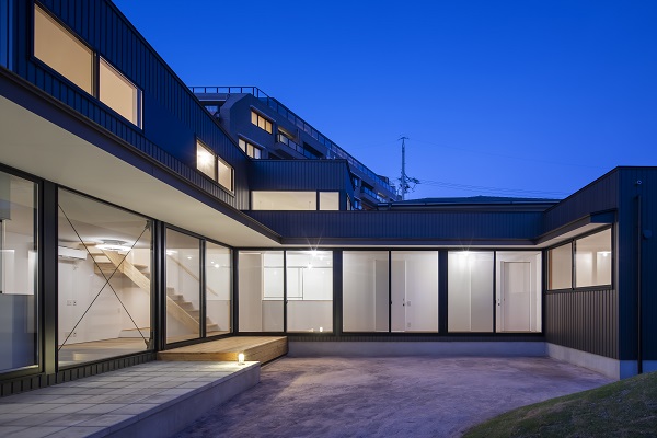 浜松市の応接間がある家 兵庫県神戸市中央区の建築設計事務所 Container Design コンテナデザイン